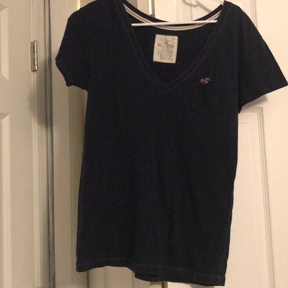 Navy blue Hollister v neck tee